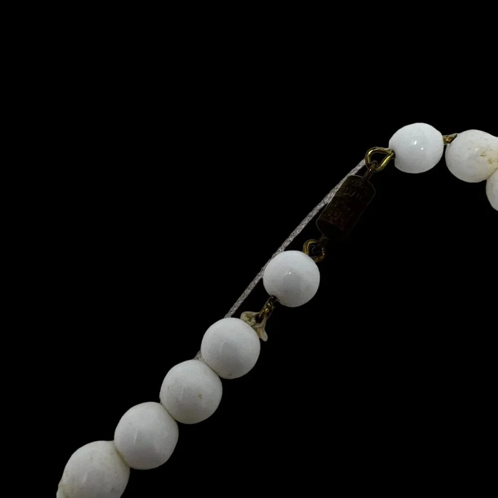 Vintage Beaded Necklace White Clear‎ Glass Beads Gold Tone Barrel Clasp